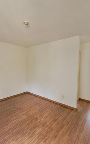 Casa de condomínio para alugar com 42m², 2 quartos e 1 vaga Casa de condomínio para alugar com 42m², 2 quartos e 1 vagaSala