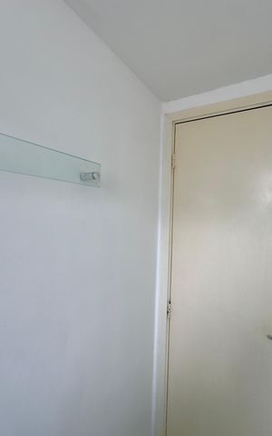 Casa de condomínio para alugar com 42m², 2 quartos e 1 vaga Casa de condomínio para alugar com 42m², 2 quartos e 1 vagaBanheiro