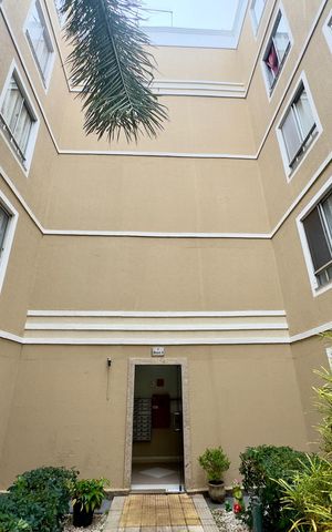Casa de condomínio para alugar com 42m², 2 quartos e 1 vaga Casa de condomínio para alugar com 42m², 2 quartos e 1 vagaFachada do bloco