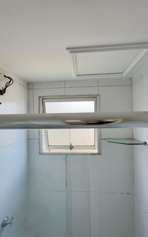 Casa de condomínio para alugar com 42m², 2 quartos e 1 vaga Casa de condomínio para alugar com 42m², 2 quartos e 1 vagaBanheiro