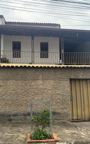 Casa à venda com 360m², 16 quartos e 3 vagas Casa à venda com 360m², 16 quartos e 3 vagasPlaca instalada no dia 23-10-2026, com o codigo RVRC-158
