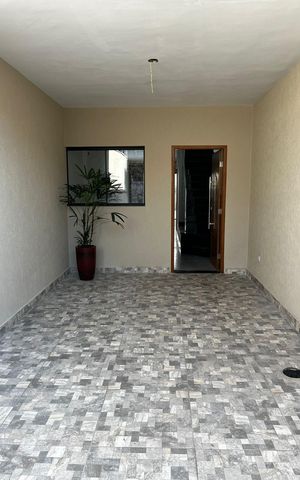 Casa à venda com 100m², 3 quartos e 2 vagas Casa à venda com 100m², 3 quartos e 2 vagasGaragem