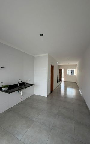 Casa à venda com 100m², 3 quartos e 2 vagas Casa à venda com 100m², 3 quartos e 2 vagasCozinha