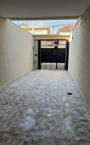 Casa à venda com 100m², 3 quartos e 2 vagas Casa à venda com 100m², 3 quartos e 2 vagasGaragem