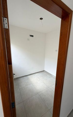 Casa à venda com 100m², 3 quartos e 2 vagas Casa à venda com 100m², 3 quartos e 2 vagasQuarto 3