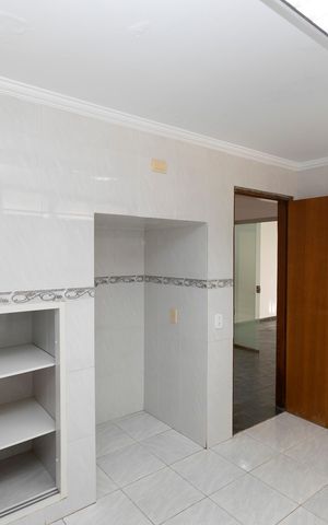 Casa para alugar com 250m², 3 quartos e 4 vagasCOZINHA
