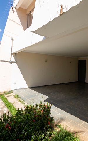 Casa para alugar com 250m², 3 quartos e 4 vagasGARAGEM