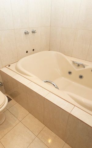 Casa para alugar com 250m², 3 quartos e 4 vagasBANHEIRO QUARTO Nº 3 - SUITE MASTER