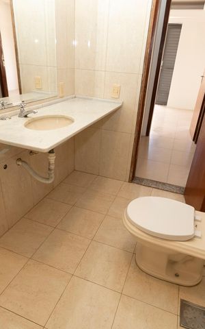 Casa para alugar com 250m², 3 quartos e 4 vagasBANHEIRO SOCIAL