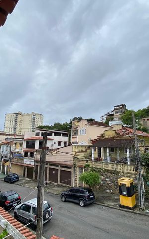Casa à venda com 109m², 3 quartos e 1 vaga