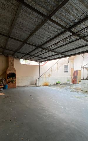 Casa à venda com 109m², 3 quartos e 1 vaga