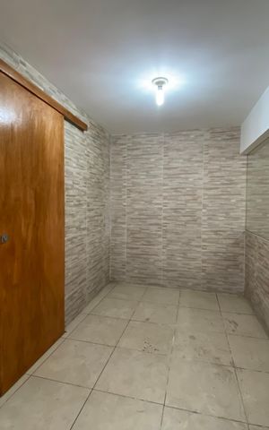 Casa à venda com 109m², 3 quartos e 1 vaga