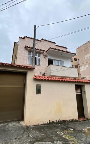 Casa à venda com 109m², 3 quartos e 1 vaga