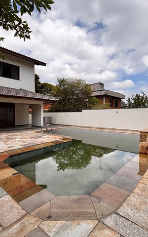 Casa de condomínio para alugar com 600m², 5 quartos e 3 vagas Casa de condomínio para alugar com 600m², 5 quartos e 3 vagasPiscina