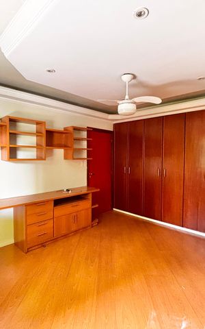 Casa de condomínio para alugar com 600m², 5 quartos e 3 vagas Casa de condomínio para alugar com 600m², 5 quartos e 3 vagasQuarto 2