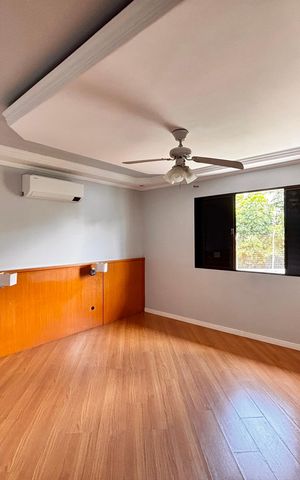 Casa de condomínio para alugar com 600m², 5 quartos e 3 vagas Casa de condomínio para alugar com 600m², 5 quartos e 3 vagasSuíte 2
