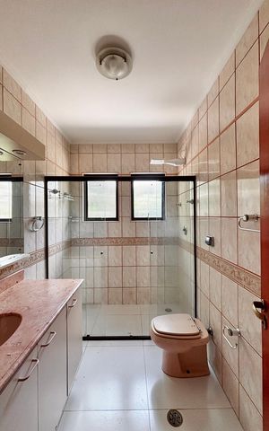 Casa de condomínio para alugar com 600m², 5 quartos e 3 vagas Casa de condomínio para alugar com 600m², 5 quartos e 3 vagasBanheiro