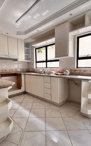 Casa de condomínio para alugar com 600m², 5 quartos e 3 vagas Casa de condomínio para alugar com 600m², 5 quartos e 3 vagasCozinha