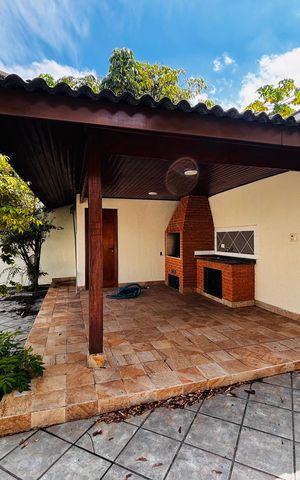 Casa de condomínio para alugar com 600m², 5 quartos e 3 vagas Casa de condomínio para alugar com 600m², 5 quartos e 3 vagasChurrasqueira