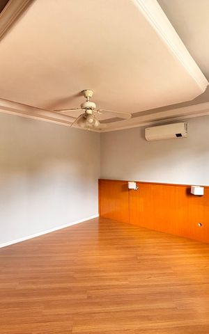 Casa de condomínio para alugar com 600m², 5 quartos e 3 vagas Casa de condomínio para alugar com 600m², 5 quartos e 3 vagasSuíte 2
