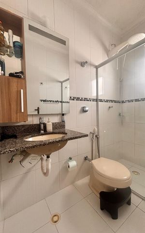 Casa à venda com 150m², 3 quartos e 5 vagas Casa à venda com 150m², 3 quartos e 5 vagasBanheiro