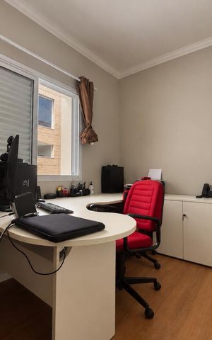 Casa à venda com 150m², 3 quartos e 5 vagas Casa à venda com 150m², 3 quartos e 5 vagasQuarto 3 / escritório