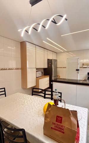 Casa à venda com 150m², 3 quartos e 5 vagas Casa à venda com 150m², 3 quartos e 5 vagasCozinha