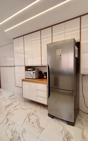 Casa à venda com 150m², 3 quartos e 5 vagas Casa à venda com 150m², 3 quartos e 5 vagasCozinha