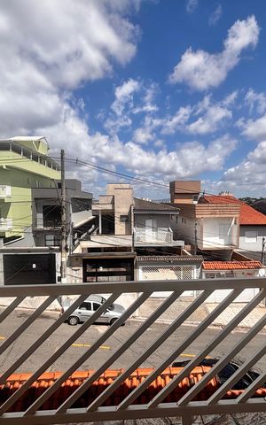 Casa à venda com 150m², 3 quartos e 5 vagas Casa à venda com 150m², 3 quartos e 5 vagasVaranda quarto 1