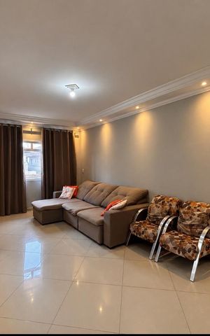 Casa à venda com 150m², 3 quartos e 5 vagas Casa à venda com 150m², 3 quartos e 5 vagasSala