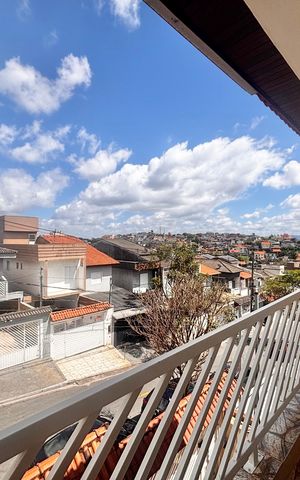 Casa à venda com 150m², 3 quartos e 5 vagas Casa à venda com 150m², 3 quartos e 5 vagasVaranda quarto 1