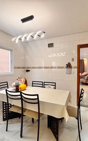 Casa à venda com 150m², 3 quartos e 5 vagas Casa à venda com 150m², 3 quartos e 5 vagasCozinha