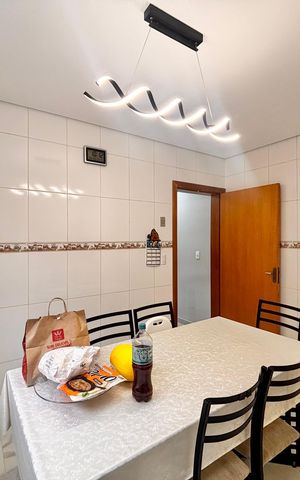 Casa à venda com 150m², 3 quartos e 5 vagas Casa à venda com 150m², 3 quartos e 5 vagasCozinha