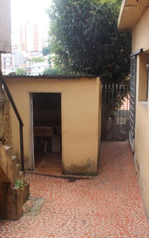 Casa para alugar com 80m², 2 quartos e 1 vagaQuintal