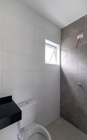 Casa à venda com 53m², 2 quartos e 1 vaga Casa à venda com 53m², 2 quartos e 1 vagaBanheiro Social
