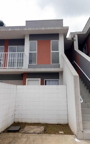 Casa à venda com 53m², 2 quartos e 1 vaga Casa à venda com 53m², 2 quartos e 1 vagaFachada