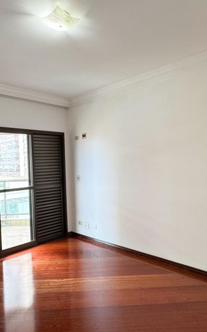 Apartamento para alugar com 160m², 3 quartos e 4 vagas Apartamento para alugar com 160m², 3 quartos e 4 vagasQuarto 2