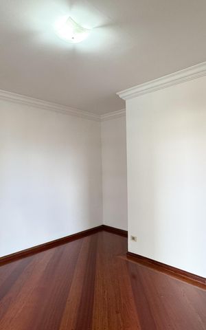 Apartamento para alugar com 160m², 3 quartos e 4 vagas Apartamento para alugar com 160m², 3 quartos e 4 vagasSuíte