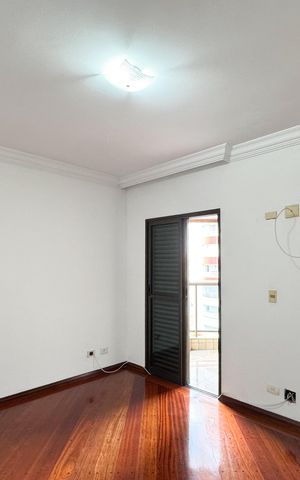 Apartamento para alugar com 160m², 3 quartos e 4 vagas Apartamento para alugar com 160m², 3 quartos e 4 vagasSuíte