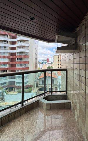 Apartamento para alugar com 160m², 3 quartos e 4 vagas Apartamento para alugar com 160m², 3 quartos e 4 vagasSacada - Suíte