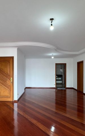Apartamento para alugar com 160m², 3 quartos e 4 vagas Apartamento para alugar com 160m², 3 quartos e 4 vagasSala