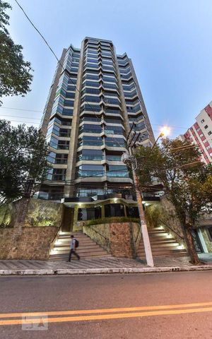 Apartamento para alugar com 160m², 3 quartos e 4 vagas Apartamento para alugar com 160m², 3 quartos e 4 vagasFachada