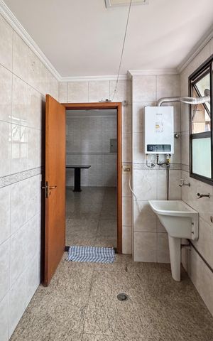Apartamento para alugar com 160m², 3 quartos e 4 vagas Apartamento para alugar com 160m², 3 quartos e 4 vagasÁrea de Serviço