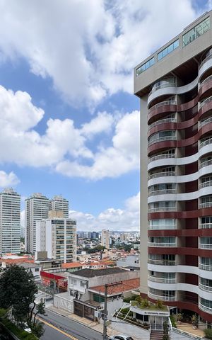 Apartamento para alugar com 160m², 3 quartos e 4 vagas Apartamento para alugar com 160m², 3 quartos e 4 vagasVista da Sacada - Suíte