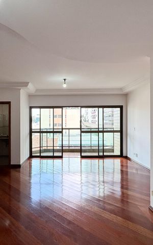 Apartamento para alugar com 160m², 3 quartos e 4 vagas Apartamento para alugar com 160m², 3 quartos e 4 vagasSala
