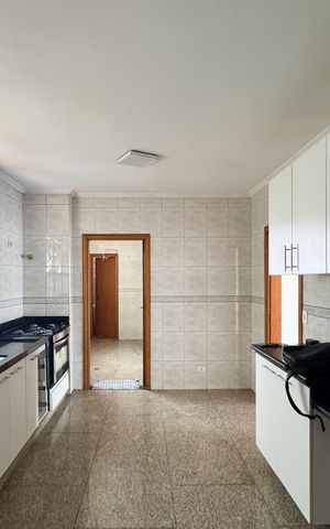 Apartamento para alugar com 160m², 3 quartos e 4 vagas Apartamento para alugar com 160m², 3 quartos e 4 vagasCozinha