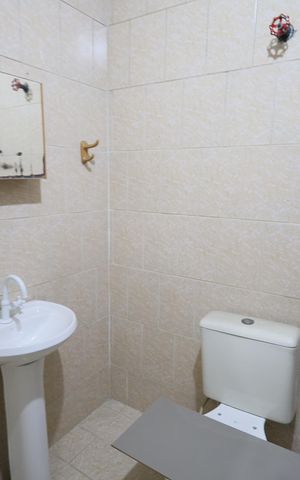 Casa à venda com 172m², 4 quartos e 2 vagasBanheiro 4