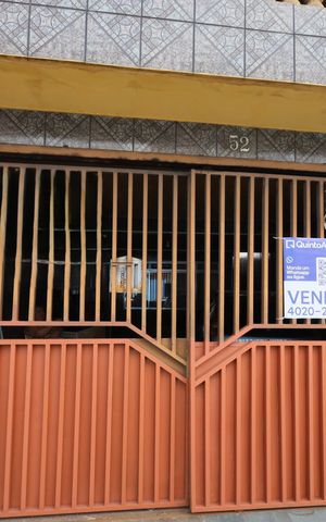 Casa à venda com 172m², 4 quartos e 2 vagasFachada