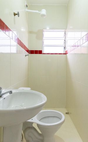 Casa de condomínio para alugar com 80m², 3 quartos e 4 vagas Casa de condomínio para alugar com 80m², 3 quartos e 4 vagasBanheiro Social