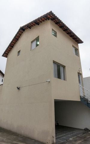 Casa de condomínio para alugar com 80m², 3 quartos e 4 vagas Casa de condomínio para alugar com 80m², 3 quartos e 4 vagasFachada